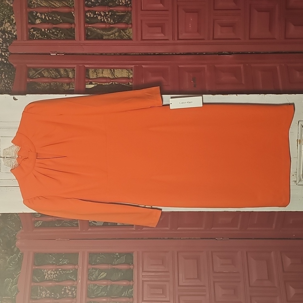 NWT Calvin Klein Orange Polyester Sheath Dress Pleated Keyhole Size 6